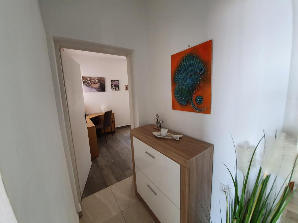 Apartments Dora Vantacici Eksteriør bilde