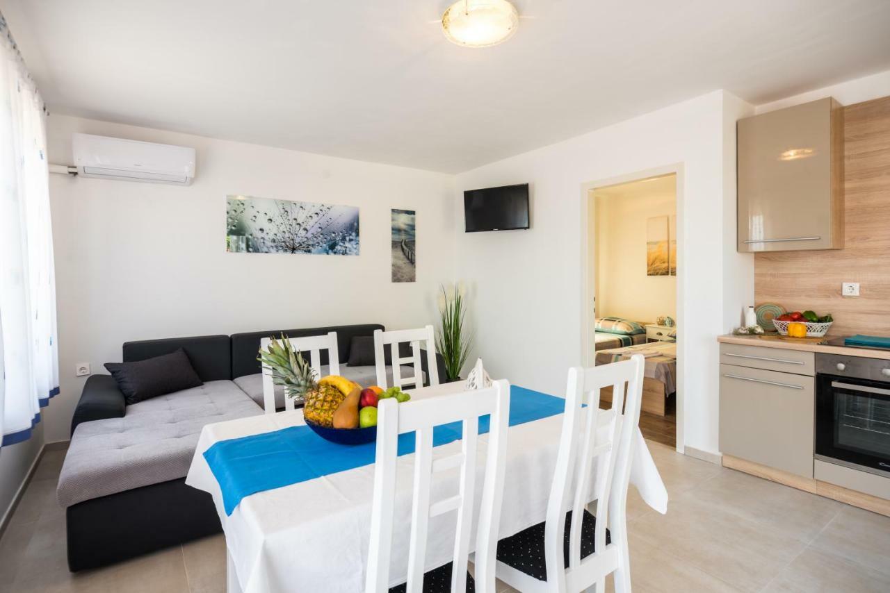 Apartments Dora Vantacici Eksteriør bilde
