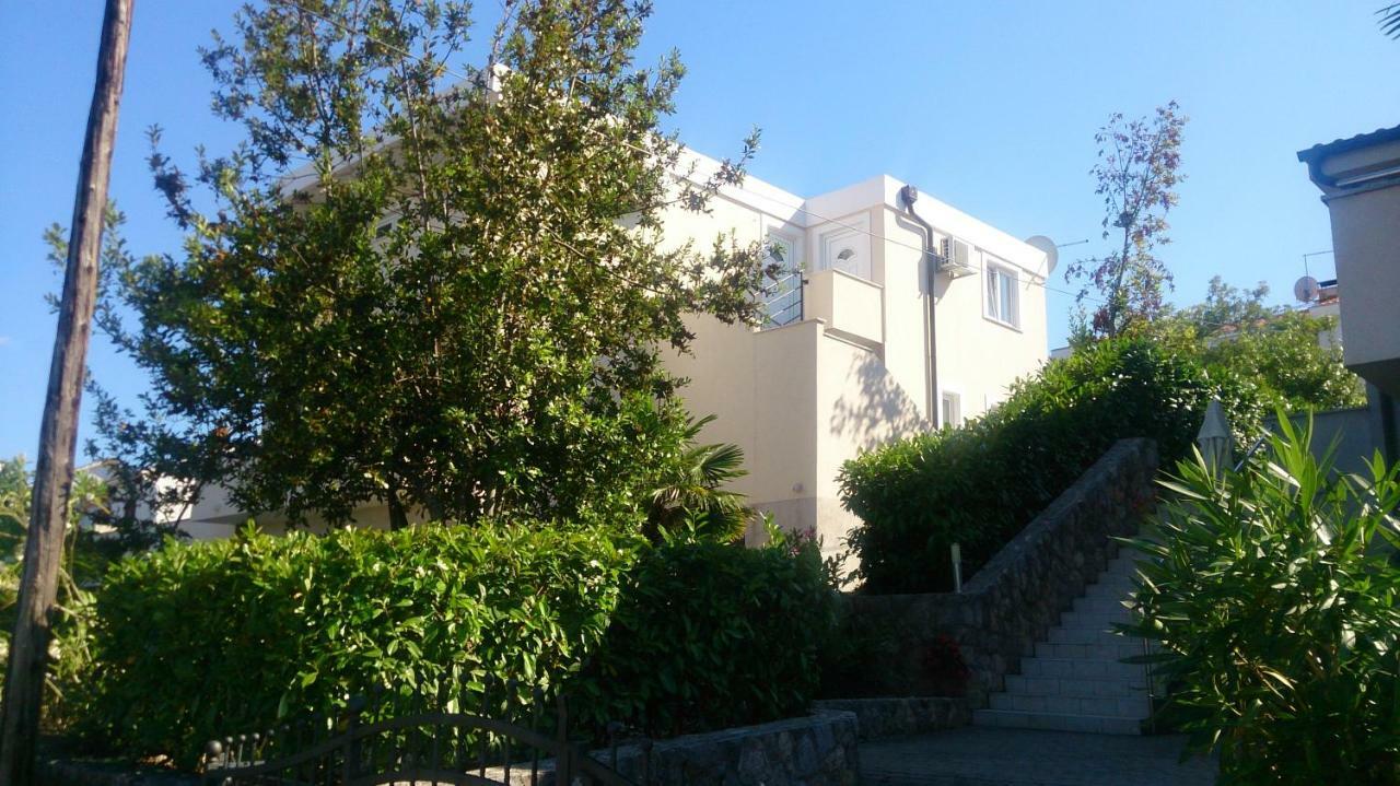 Apartments Dora Vantacici Eksteriør bilde